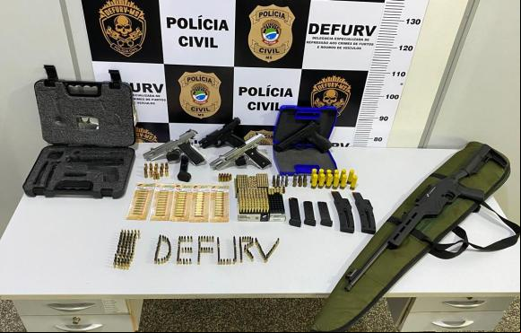 Polícia Civil recupera motocicleta roubada e prende indivíduo em flagrante por posse de arma de fogo em Campo Grande