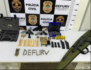 Polícia Civil recupera motocicleta roubada e prende indivíduo em flagrante por posse de arma de fogo em Campo Grande